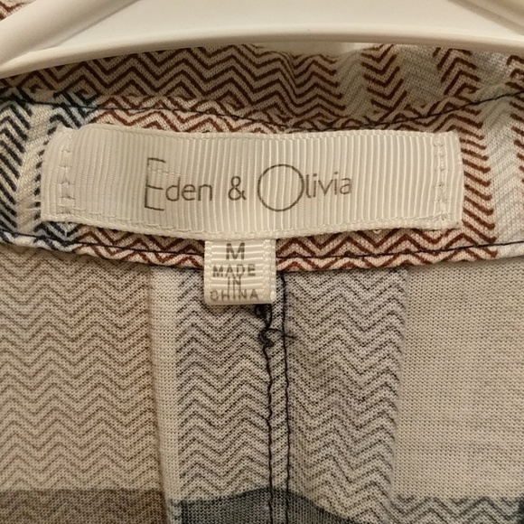 Long button up - Picture 3 of 3